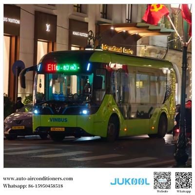 Aire condicionat d'autobús instal·lat a un autobús urbà de 6 m per a l'empres...